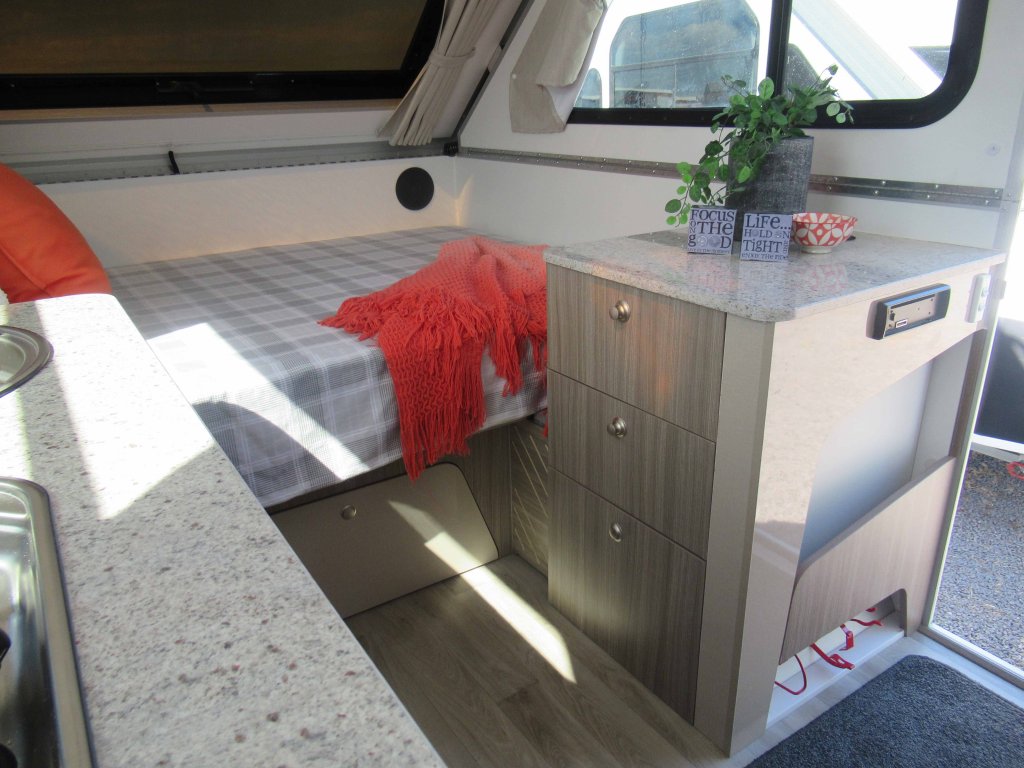 Donehues_Leisure_New_Avan_Cruiser_Adventure_Plus_Camper_Mt-Gambier_12503-3-1024x768